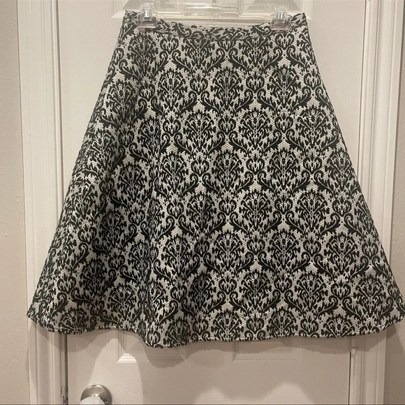 Gianni Bini Wool Blend Damask White and Black Woven Midi Skirt - Picture 2 of 11